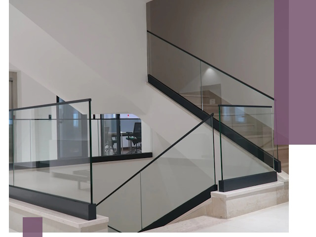 Стеклянные перила премиум-класса с установкой в Гудермесе