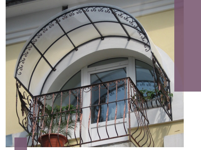 Козырьки над балконом в Гудермесе — изготовление и монтаж