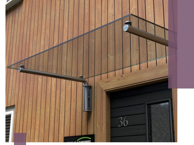 Стеклянные козырьки на входы и фасады в Гудермесе