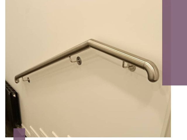 Изготовление пристенных поручней в Гудермесе под ключ за сроки